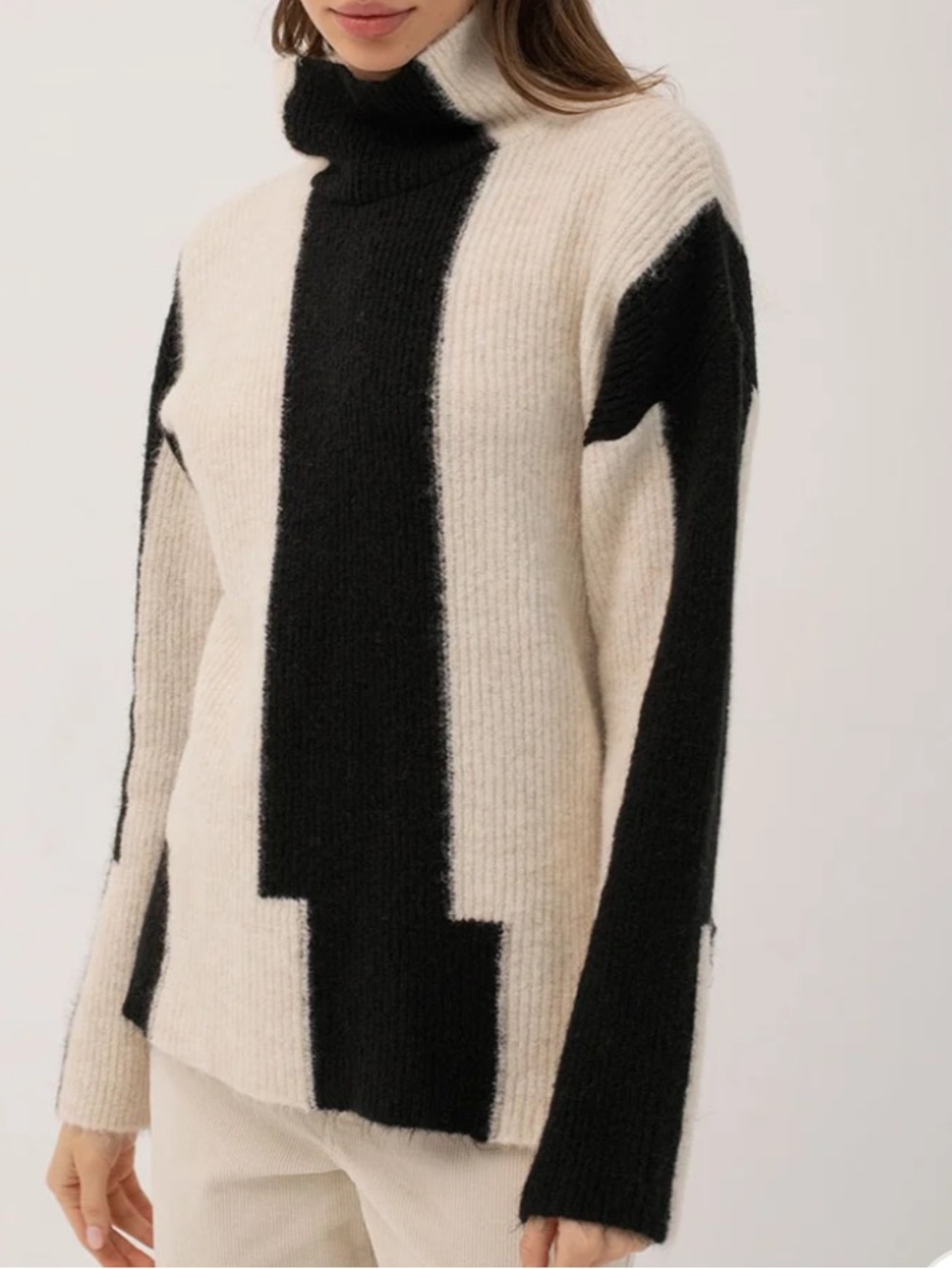 NWT Mus & Bombon Fluvi Turtleneck Sweater Black Ivory Colorblock Small